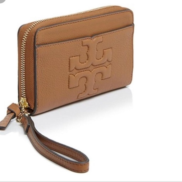 Tory Burch Handbags - New Authentic Tory Burch T Bombe Wristlet Wallet